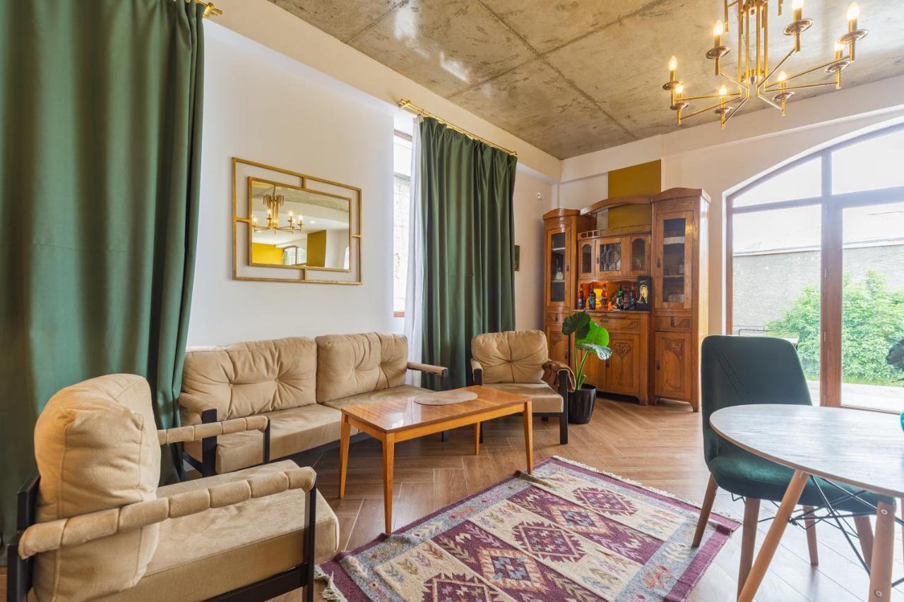 Hotel mia Telavi Esterno foto